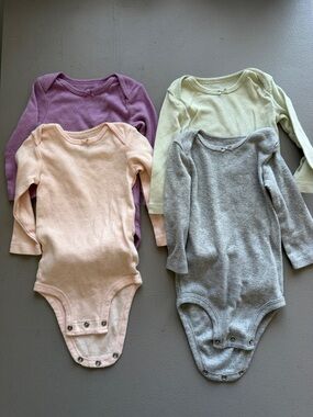 Carters 6M Onesies